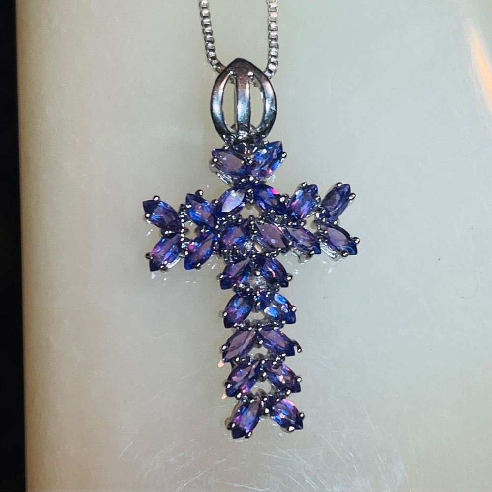 ✝️Beautiful Oval Cut Amethyst 925 Sterling Silver Magnetic Clasp Cross Necklace! - Picture 10 of 15